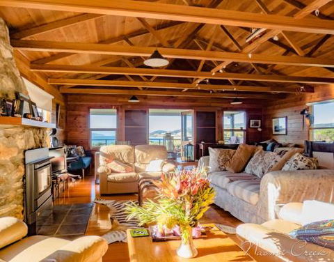 Palana Beach House - Accommodation Gladstone 0