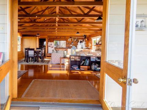 Palana Beach House - Accommodation Gladstone 4