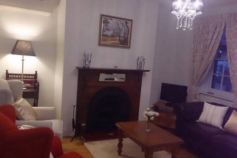 Annabelles Cottage - Accommodation Gladstone 6