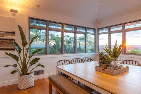 Vantage Over Byron - Accommodation Gladstone 0