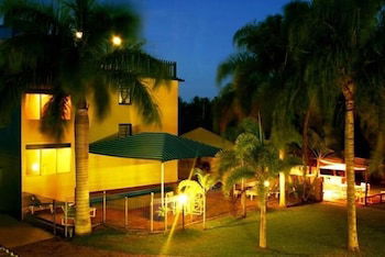 Sky View Units - Accommodation Gladstone 3