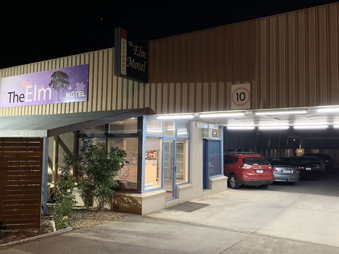 Elm Motel - Accommodation Gladstone 1
