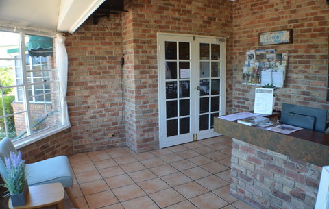 Deer Park Motor Inn - Accommodation Gladstone 3