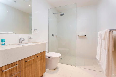 Astra Apartments Adelaide - Accommodation Gladstone 5