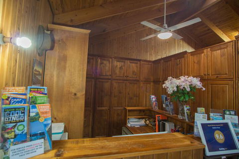 Debbie's Place - Accommodation Gladstone 4