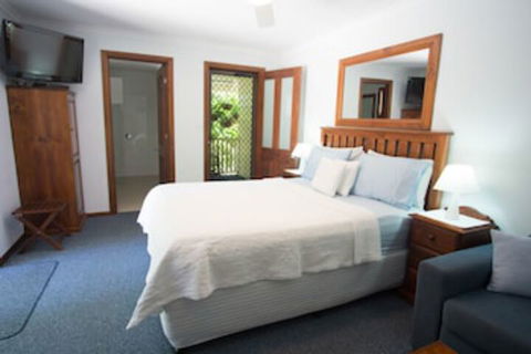 Debbie's Place - Accommodation Gladstone 0