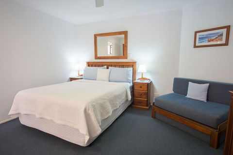 Debbie's Place - Accommodation Gladstone 7