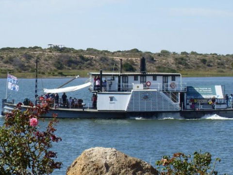 Vue De M Bed & Breakfast - Accommodation Gladstone 1