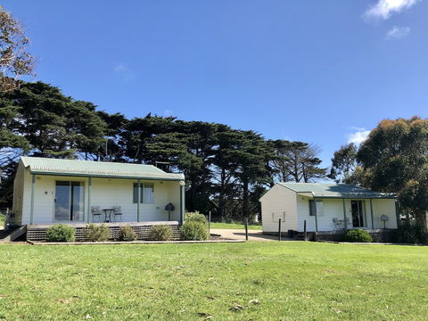 Promhills Cabins - Accommodation Gladstone 0
