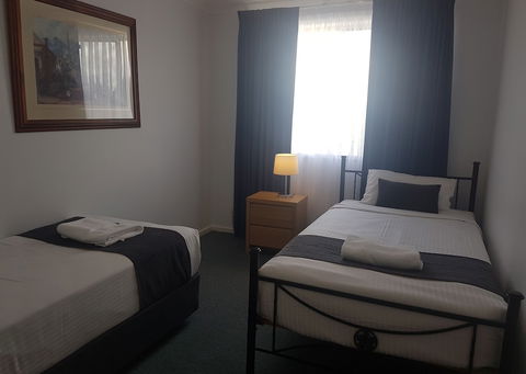 Mid City Motor Inn - Accommodation Gladstone 5