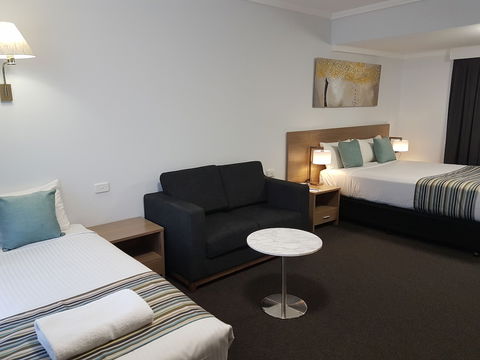 Mid City Motor Inn - Accommodation Gladstone 3
