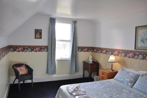 Roslyn House B & B - Accommodation Gladstone 4