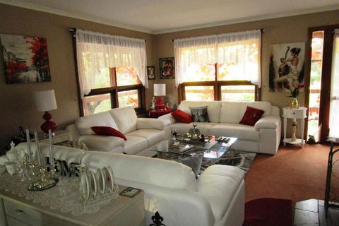 Southern Vales Bed & Breakfast - Accommodation Gladstone 3
