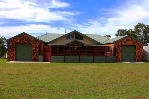 Tracks End Retreat - Accommodation Gladstone 4