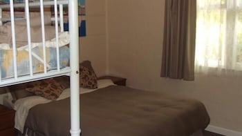 Lakes Entrance Holiday Units - Accommodation Gladstone 6