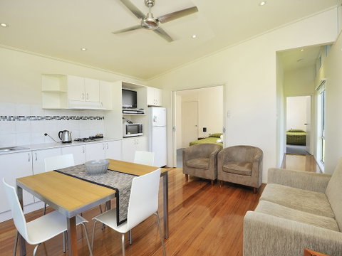 NRMA Eastern Beach Holiday Park - Accommodation Gladstone 5