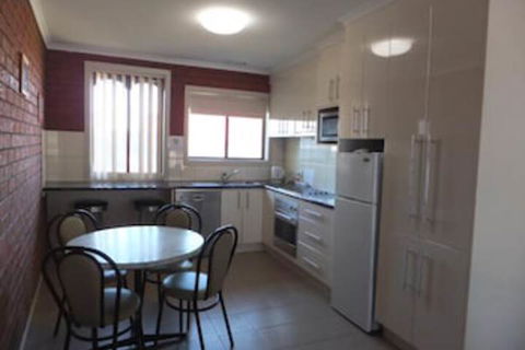 Paradise Holiday Apartments - Accommodation Gladstone 3