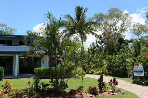 Apollo Jewel Beachfront Apartments - Accommodation Gladstone 4