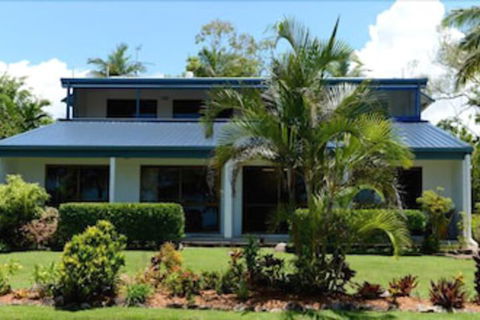 Apollo Jewel Beachfront Apartments - Accommodation Gladstone 3