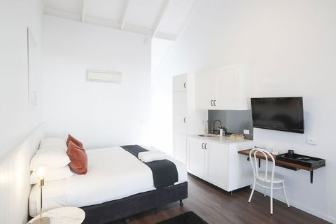 The Port O Call - Accommodation Gladstone 2