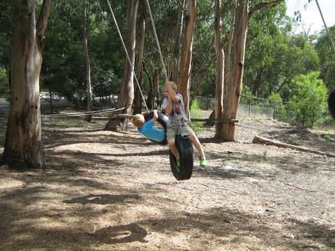 Lorne Bush House Cottages & Eco Retreats - Accommodation Gladstone 2