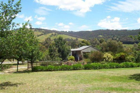 Yarra Glen Bed & Breakfast - Accommodation Gladstone 4