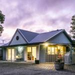 One Tree Bed & Breakfast - Accommodation Gladstone 0