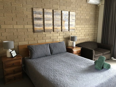 Moe Motor Inn - Accommodation Gladstone 5
