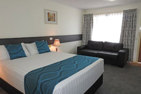 Gallery Motel - Accommodation Gladstone 0