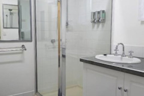 Gallery Motel - Accommodation Gladstone 4
