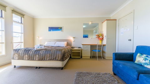 The Bluff Resort Apartments - Accommodation Gladstone 5