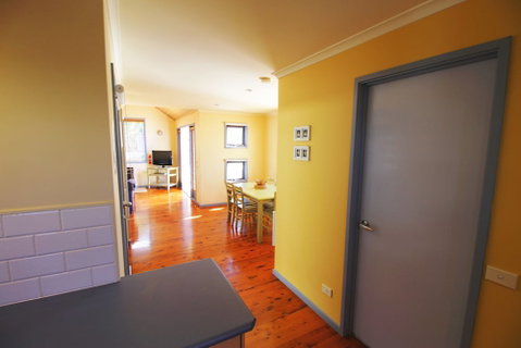 Rayville Boat Houses - Accommodation Gladstone 2