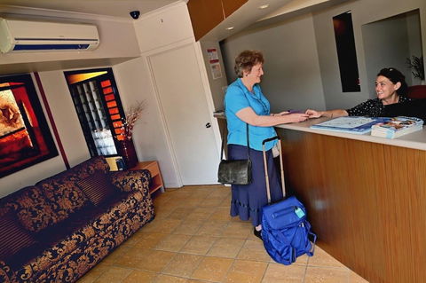 Summit Motel - Accommodation Gladstone 4