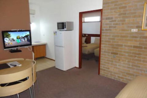 Peppinella Motel - Accommodation Gladstone 2