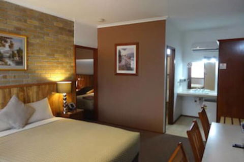 Peppinella Motel - Accommodation Gladstone 7