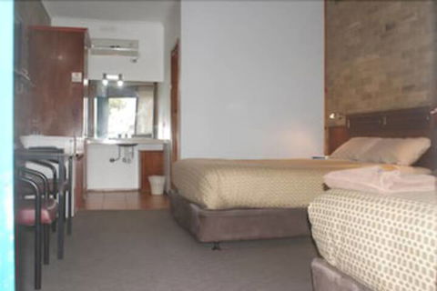 Peppinella Motel - Accommodation Gladstone 3