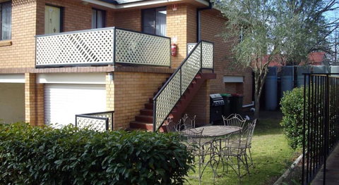 Estelle Kramer Motor Inn - Accommodation Gladstone 0