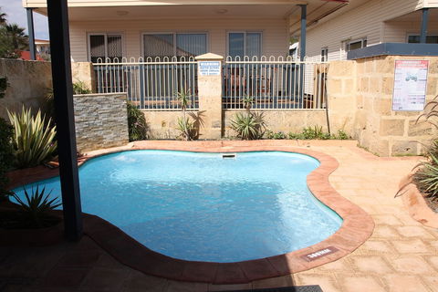 Seaspray Beach Holiday Park - Accommodation Gladstone 4