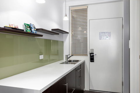 The Commodore - Accommodation Gladstone 4