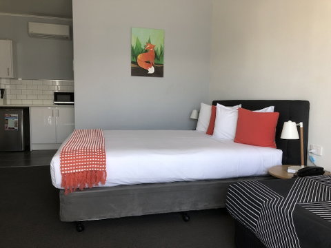 Commodore Motor Inn Albury - Accommodation Gladstone 4
