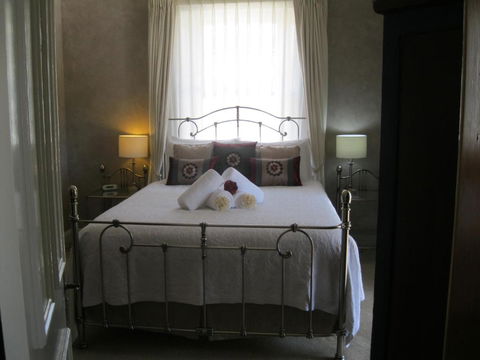 Heritage Guesthouse - Accommodation Gladstone 4