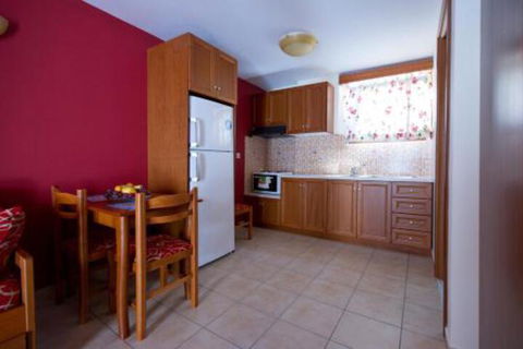 Shaws On The Shore - Accommodation Gladstone 0