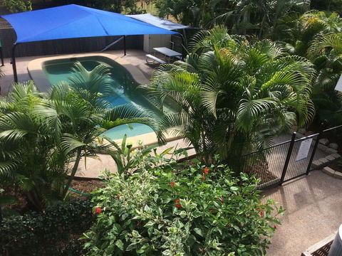 Tropical Palms - Accommodation Gladstone 5