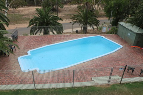 Priory Resort Hotel - Accommodation Gladstone 4