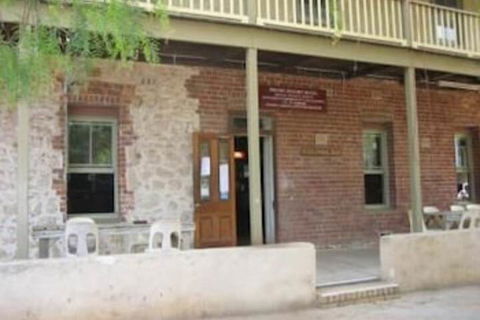 Priory Resort Hotel - Accommodation Gladstone 2