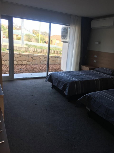 Rainbow Motel - Accommodation Gladstone 2