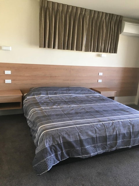 Rainbow Motel - Accommodation Gladstone 3