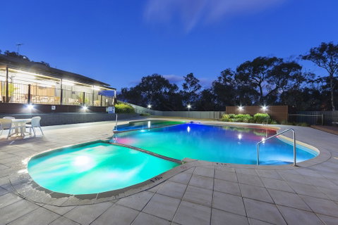 Alivio Tourist Park Canberra - Accommodation Gladstone 0