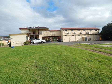 Nowra Motor Inn - Accommodation Gladstone 1