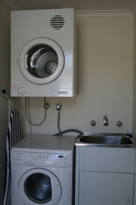 Moonah Central Apartments - Accommodation Gladstone 5